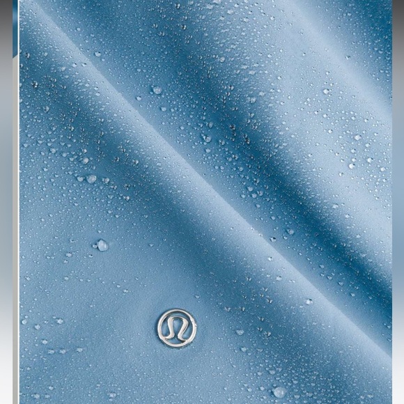 NWT Lululemon RepelShell Rain Jacket / Soft Denim / 6 - Picture 9 of 10
